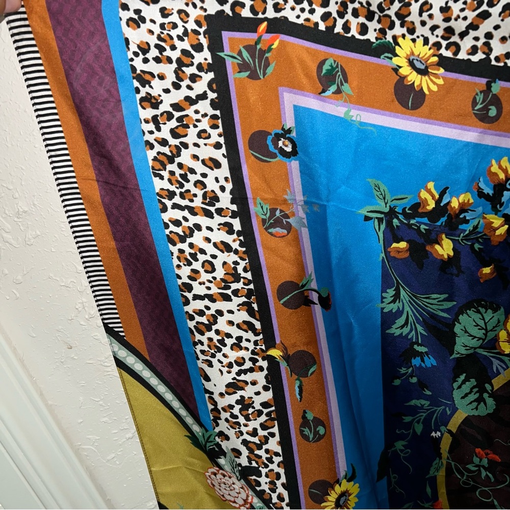 Ann Taylor BNWT 100% Silk Large Square Mixed Pattern Leopard Floral Print Scarf - Picture 5 of 12